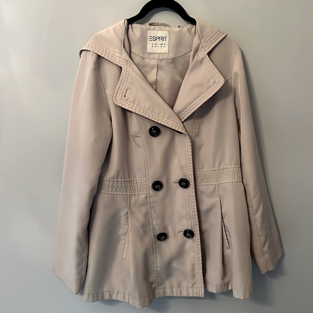 ESPIRIT lightweight coat, size medium.